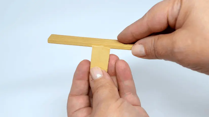 Como fazer um avião com palito de picolé!