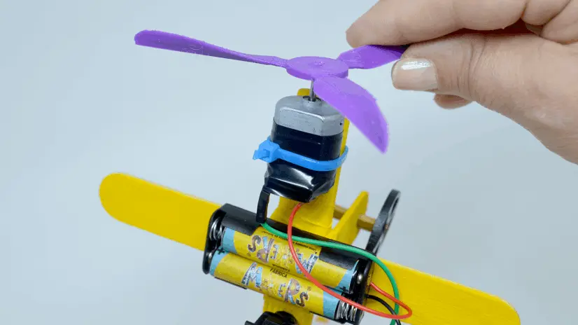 Como fazer um avião com palito de picolé!